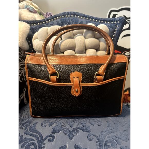 Vintage Dooney and Bourke Black and British Tan Doctor Bag - Picture 2 of 10